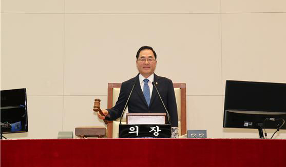 경기 성남시의회 제8대 후반기 의장에 윤창근 의원이 당선됐다. [성남시의회 제공]