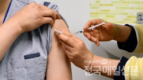 23일부터 요양병원 등 65세 이상 아스트라제네카(AZ) 백신 접종이 이뤄진다.