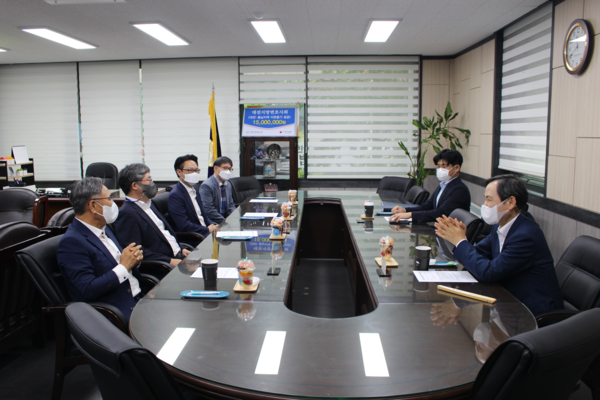 충남대학교 법률센터와 대전지방변호사회는 지역사회를 위한 법률공헌 사업을 확대하기로 했다. [충남대 제공]