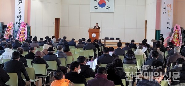 인천교육정상화연합이 6일 창립대회를 갖고 인천 교육의 미래를 지향하며 교육의 본질을 다시 잡아갈 것을 다짐했다.