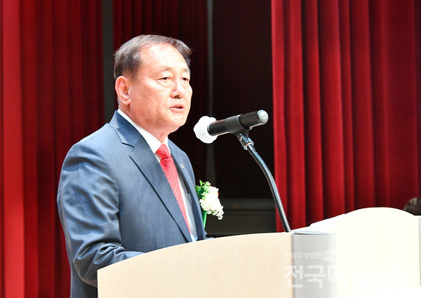 제13대 박성용 강원 양구군 농협조합장의 지난 3월 취임식 연설 모습.