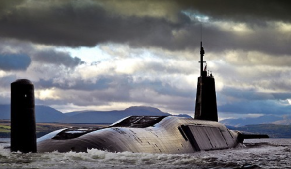 핵미사일 '트라이던트 2'를 탑재한 영국 해군의 전략 핵잠수함인 'HMS 벤전스'호의 모습. [EPA=연합뉴스 자료사진]