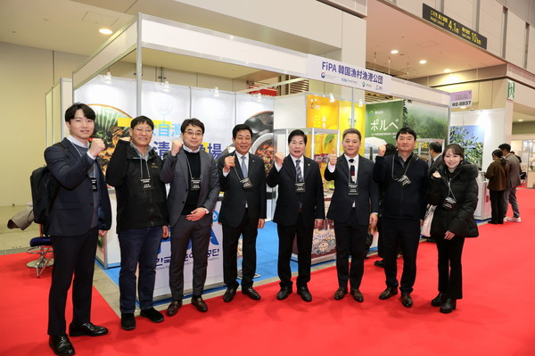 고흥군은 ‘농수산물 일본 시장 수출개척단’이 ‘2024 도쿄 국제식품박람회’에 참가해 지역 농수산물 가공품 홍보에 나섰다. [고흥군 제공]