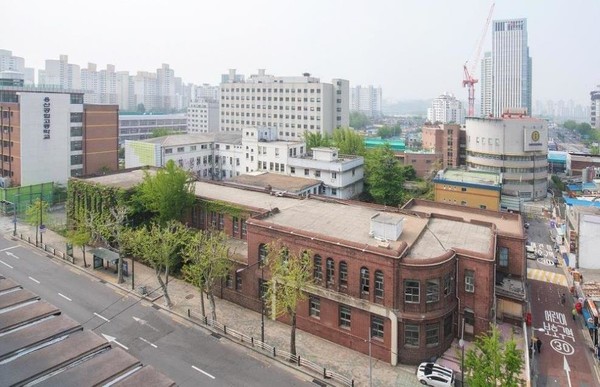 서울 용산구가 역사박물관 건립을 추진하고 있는 한강로동 옛 철도병원 건물. [용산구 제공]
