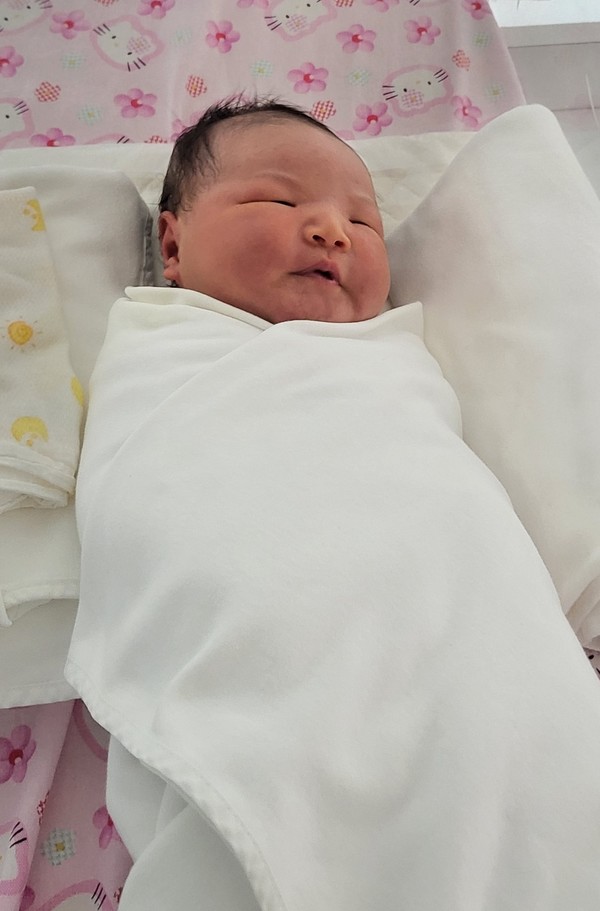 지난 1일 0시 38분에 밀양시 제일병원에서 태어난 새해둥이 모습. [밀양시 제공]