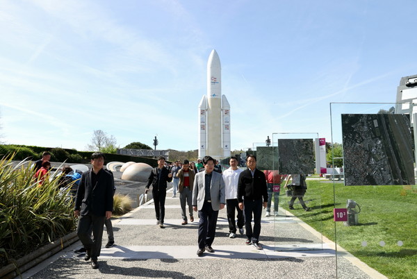 고흥군은 지난 2일부터 5일까지 미래 우주 허브도시 건설을 위해 프랑스를 찾아 글로벌 우주산업 벤치마킹에 나섰다. [고흥군 제공]